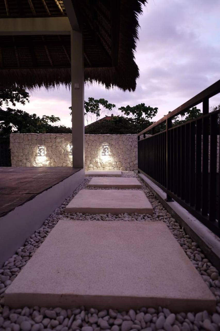 The Avani Villas Kuta Lombok Exteriör bild
